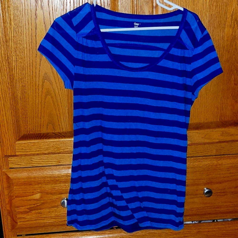 Women's Gap Short Sleeve Shirt
